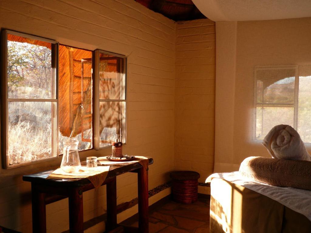 Huab Lodge Kamanjab Quarto foto